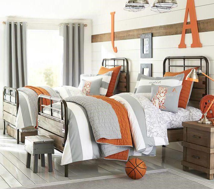 Mẫu phòng ngủ đẹp cho bé trai với tông màu cam, xám nổi bật